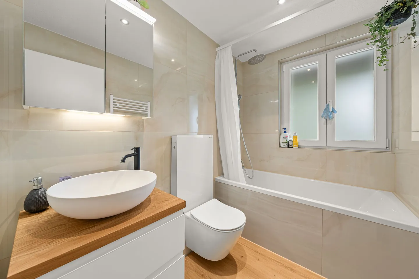 Maison d'angle de 5,5 pièces entièrement rénovée - Emménager et se sentir bien - Photo 17 sur 30