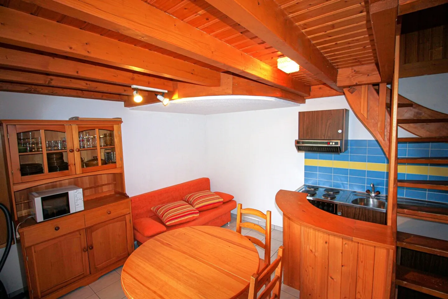 Casa singola in affitto - Foto 3 di 8