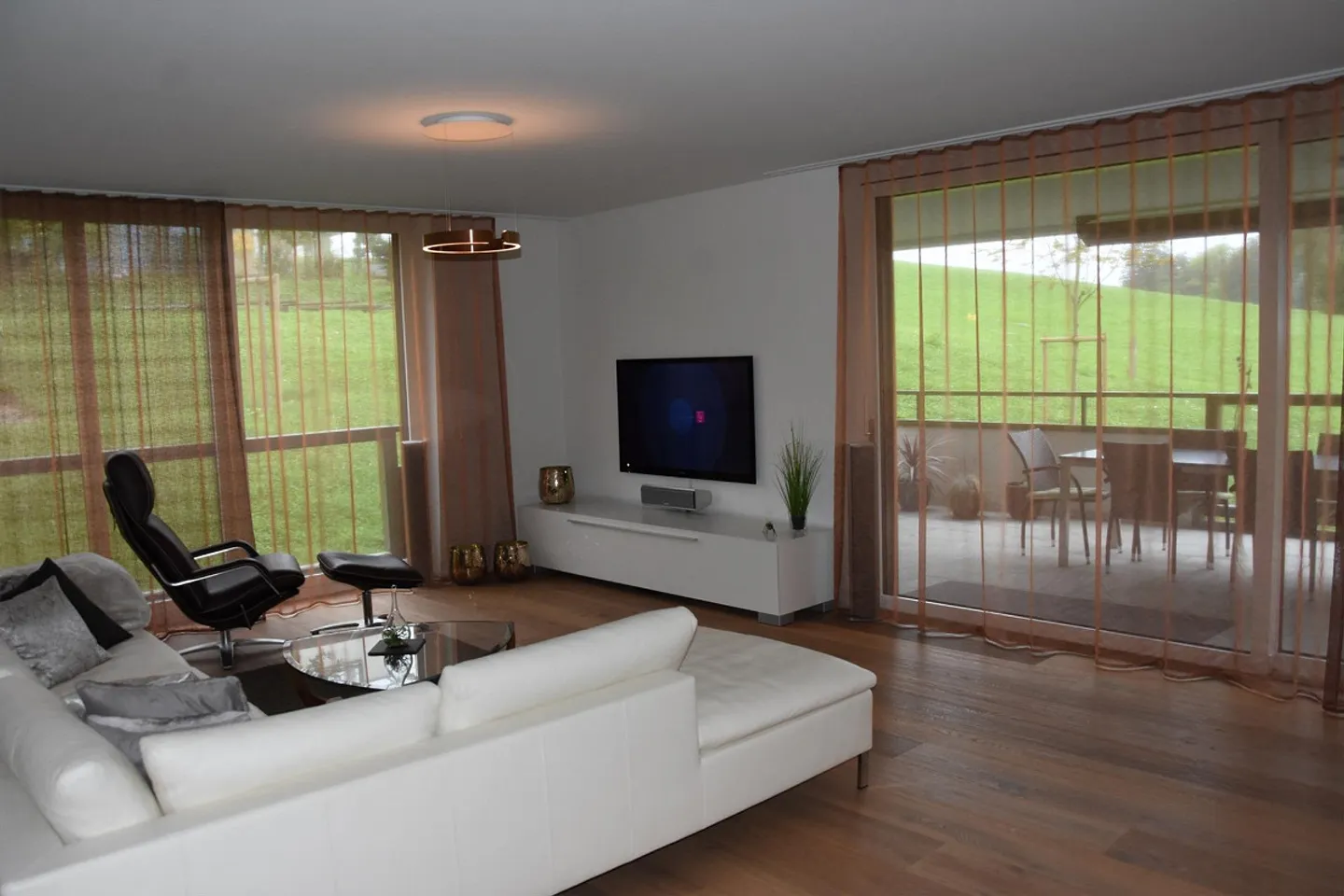 Modern Living with Attention to Detail - Photo 6 of 8