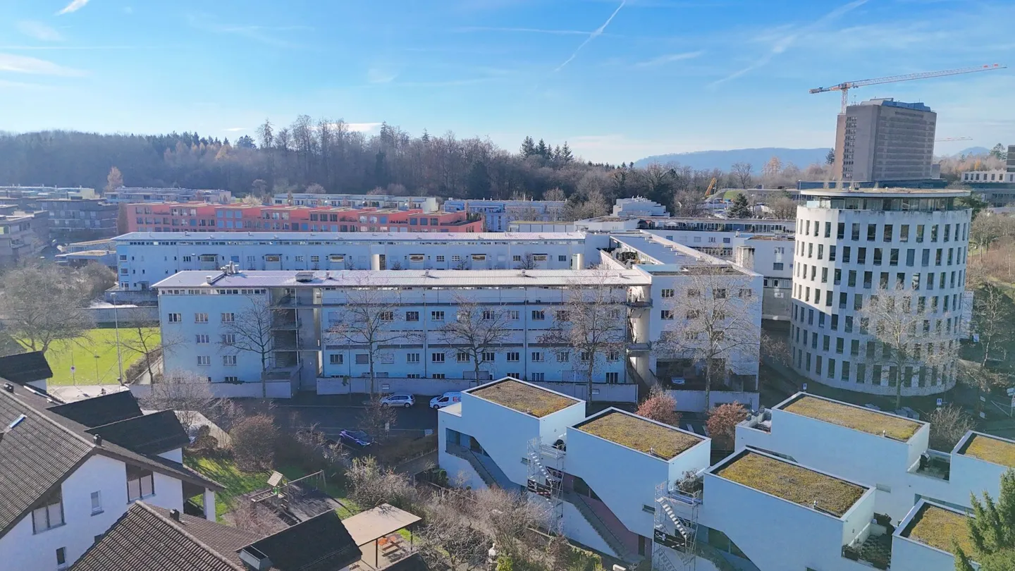 CENTRAL À DÄTTWIL - SPACIEUX APPARTEMENT DE 2,5 PIÈCES - Photo 8 sur 11