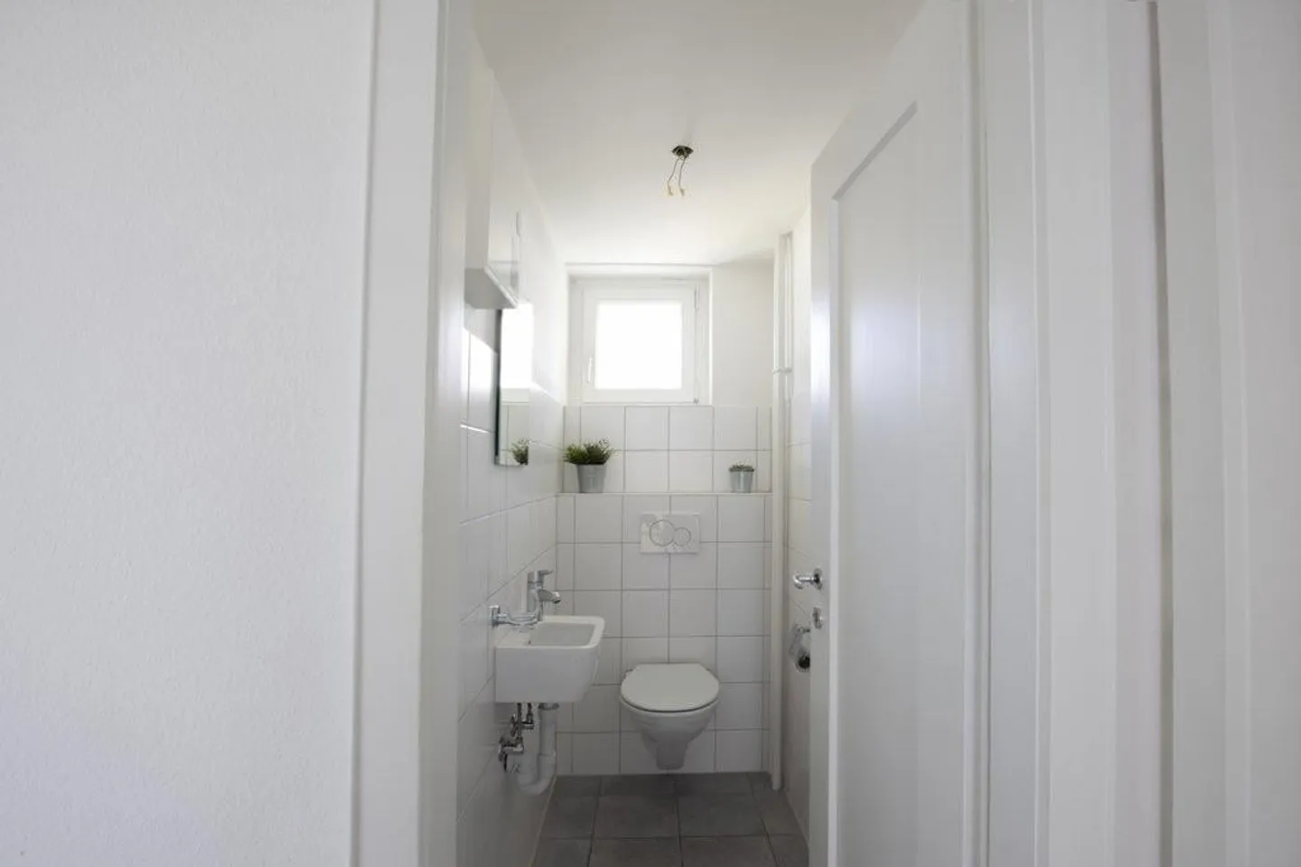 Bright apartment with balcony on Bruderholz - Photo 3 of 11