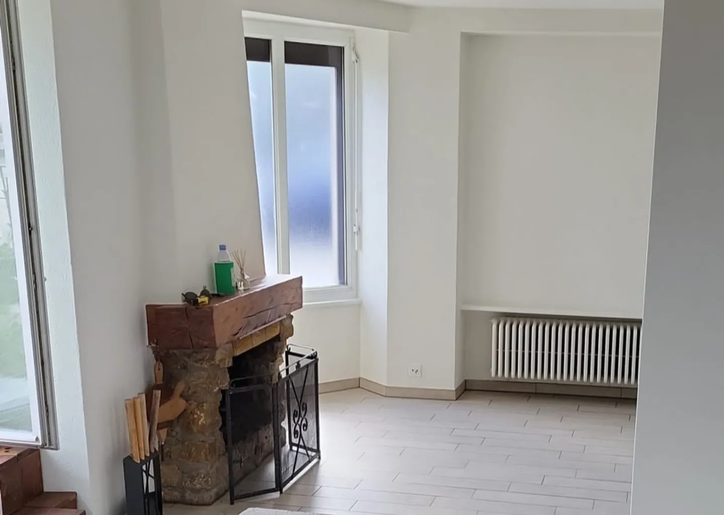 Wunderschöne kleine Wohnung. Perfekter Zustand, Dorfzentrum, Seeblick - Foto 2 von 6