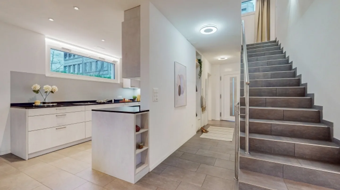 «VILLA MODERNA E SPAZIOSA CON 7,5 CAMERE» - Foto 8 di 8