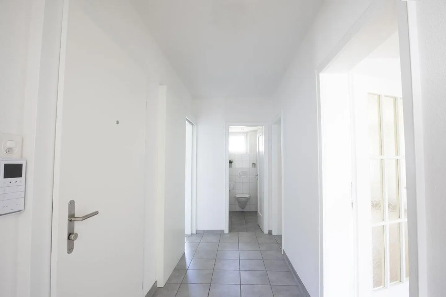 Bright apartment with balcony on Bruderholz - Photo 8 of 11