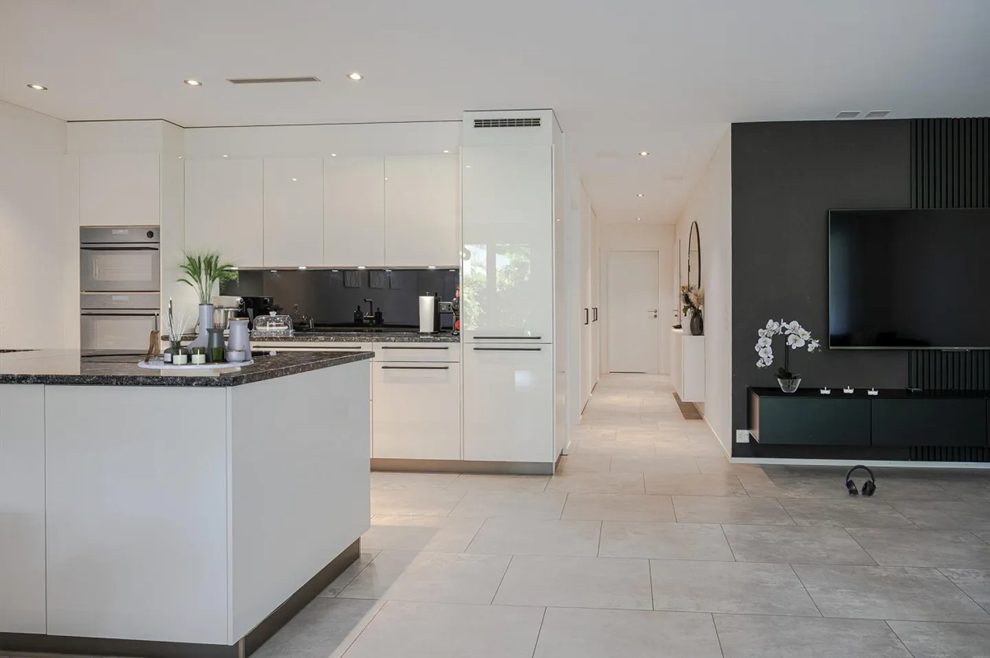 Modernes Wohnen mit Privatsphäre – stilvolle Gartenwohnung in Minergie - Photo 1 of 14