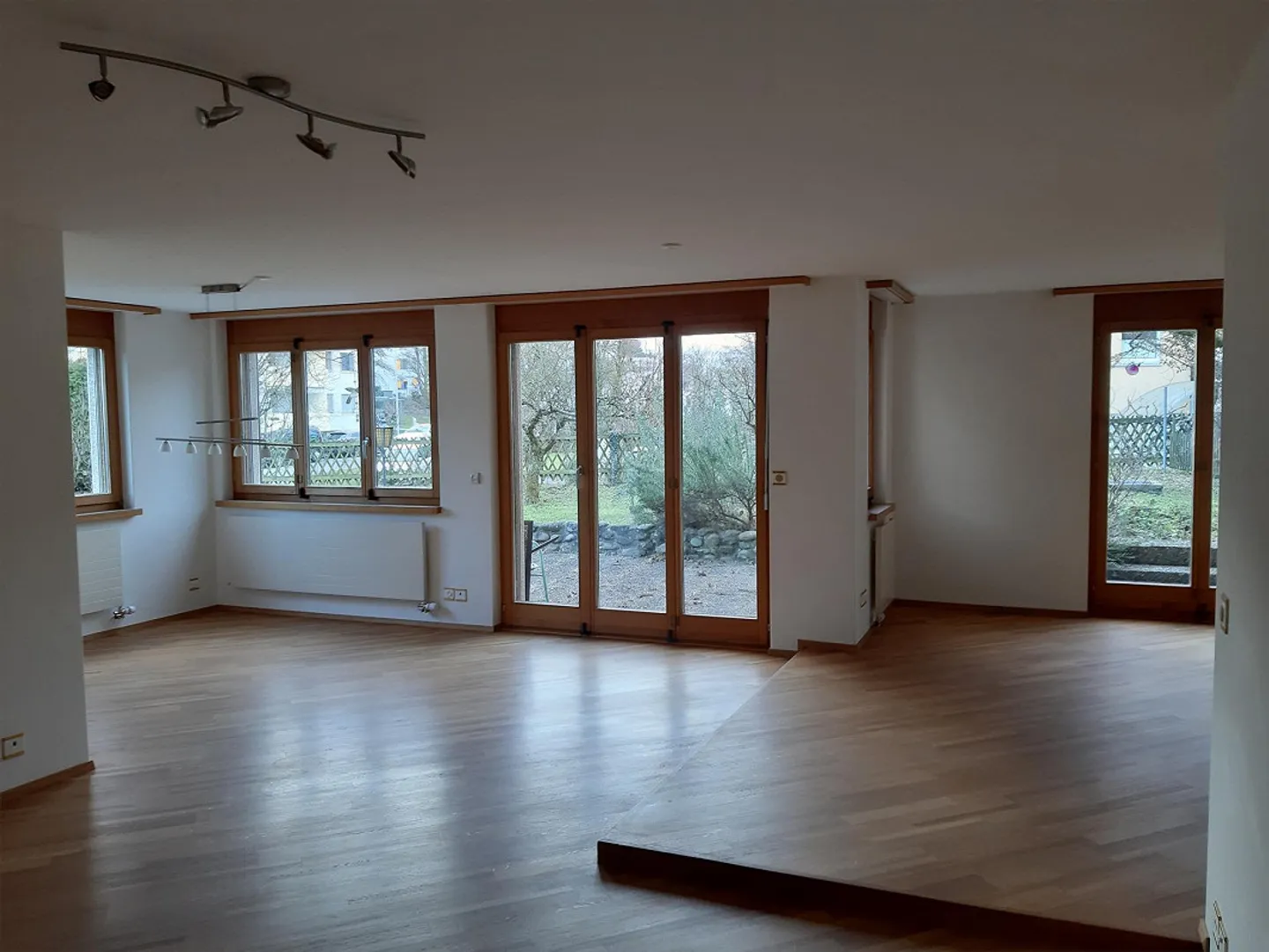 Saniertes 6.5-Zimmer EFH an sonniger und ruhiger Lage - Foto 6 von 20