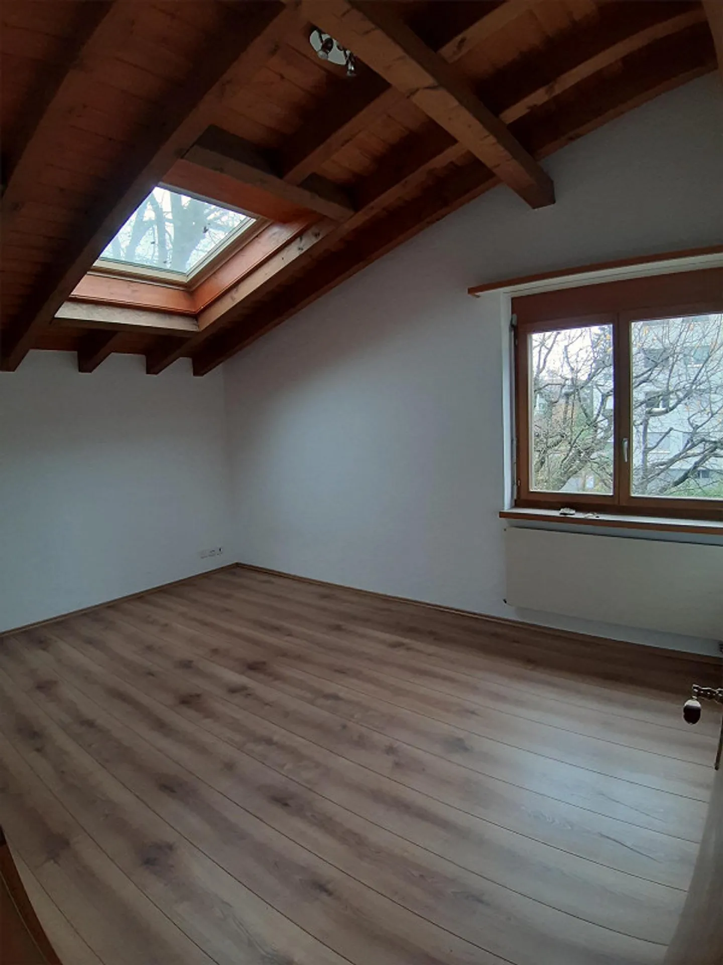 Saniertes 6.5-Zimmer EFH an sonniger und ruhiger Lage - Foto 15 von 20