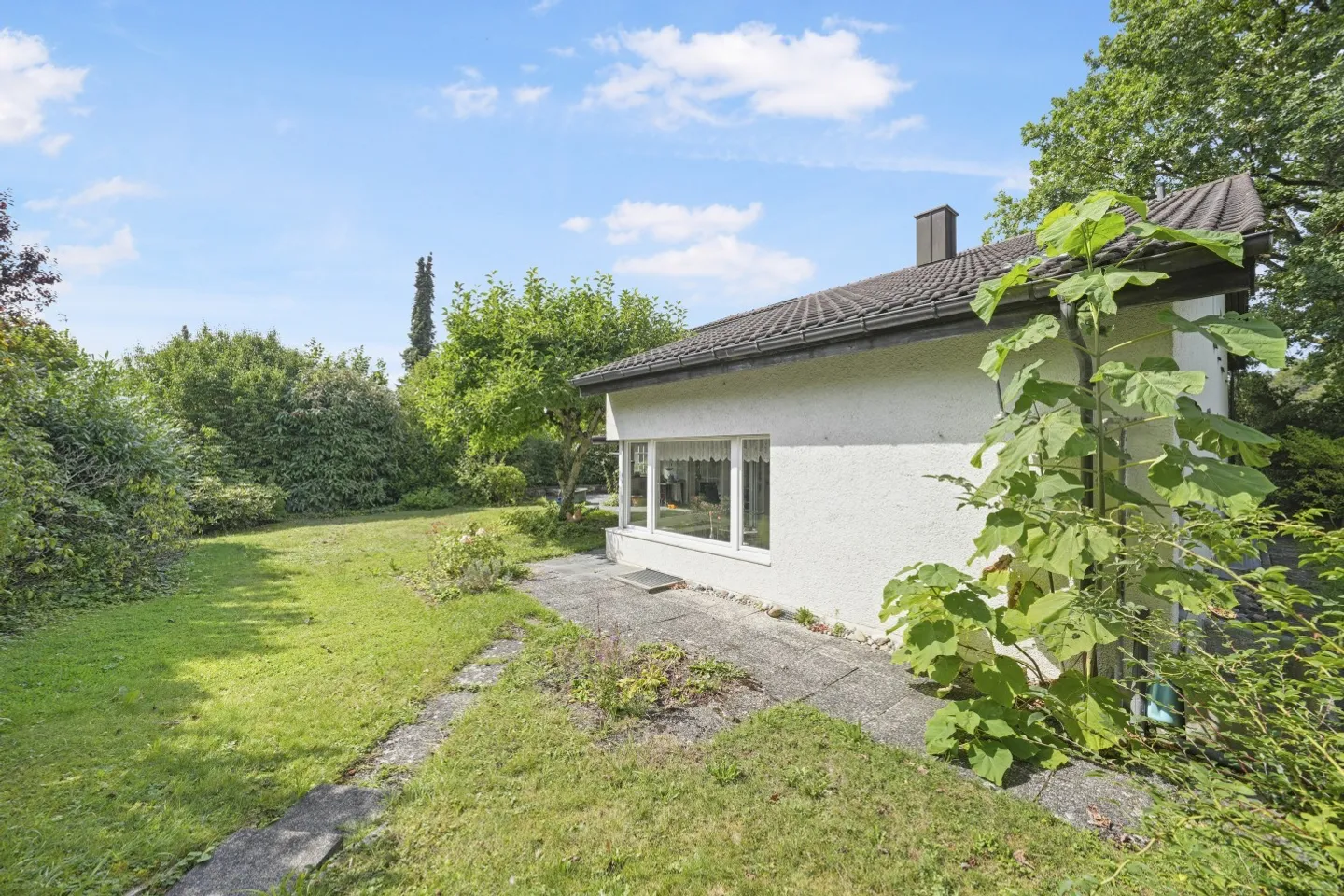 Grosszügiges Einfamilienhaus - Foto 2 von 13