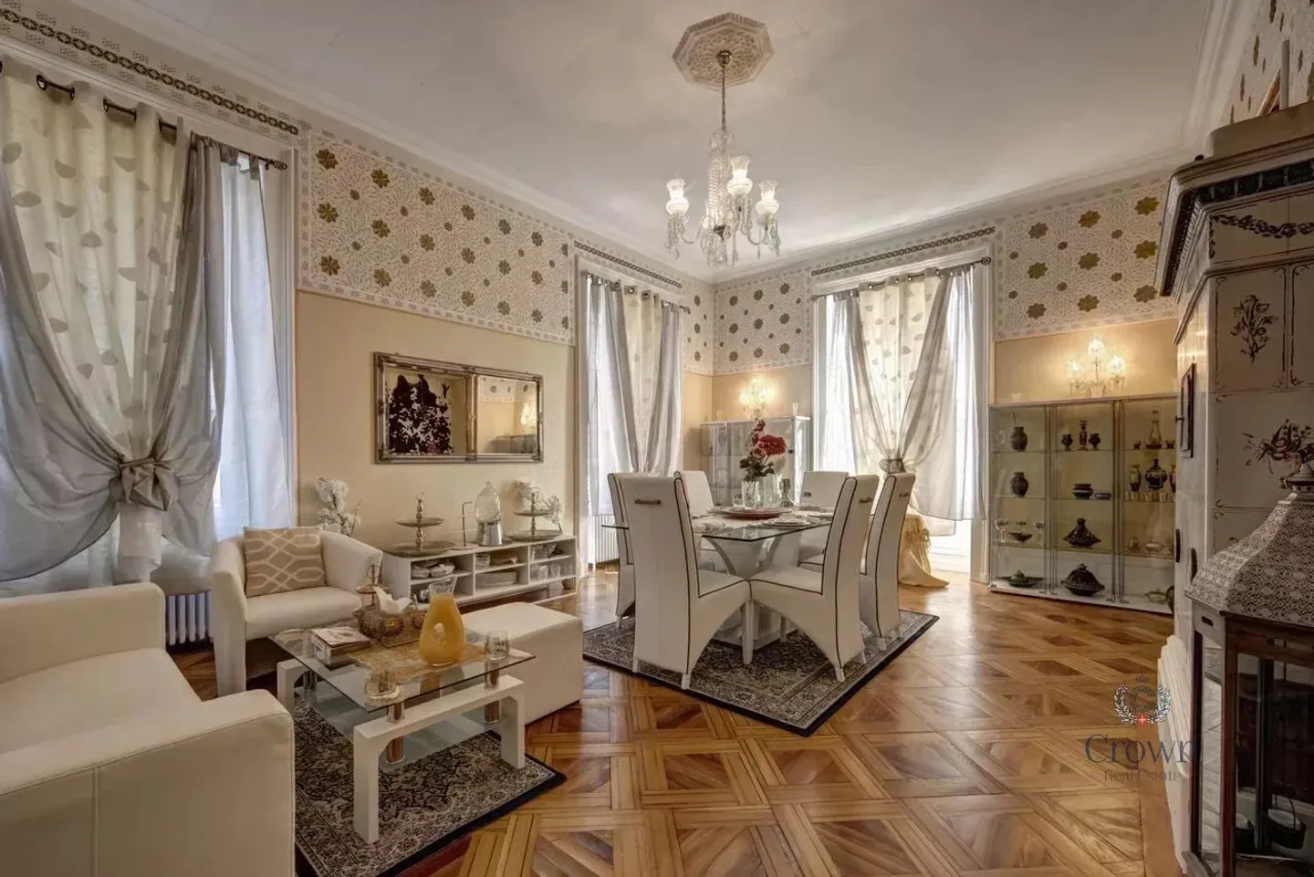 20-room House - Photo 7 of 10