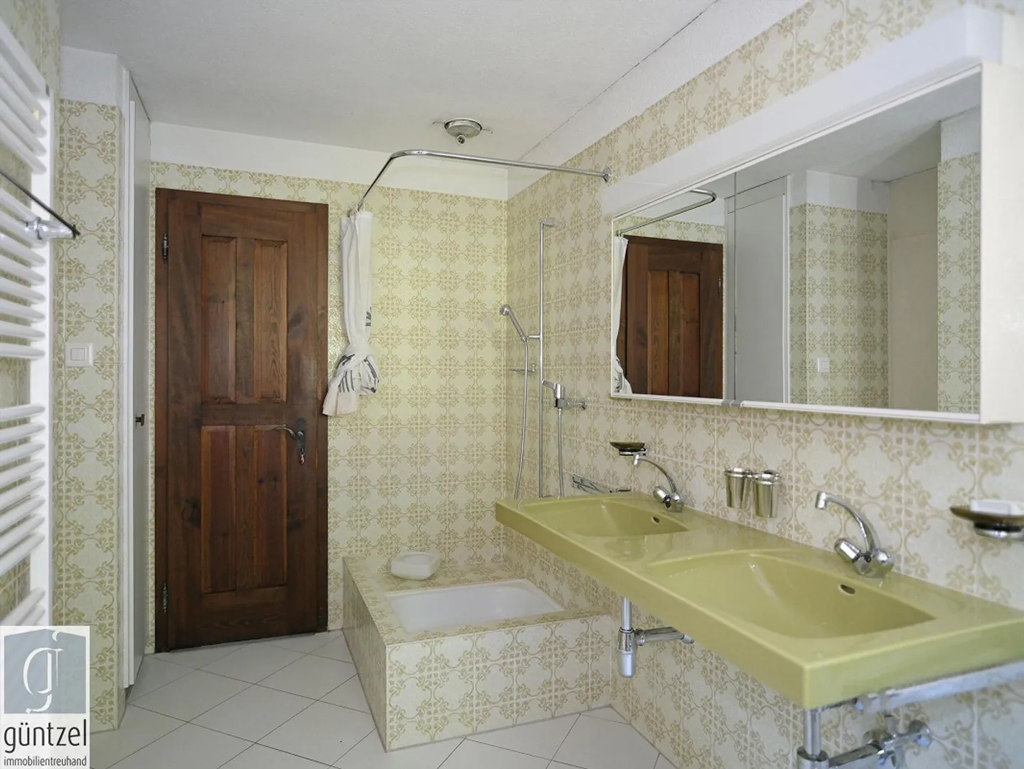 Single-family house with potential in a quiet, idyllic location - Photo 9 of 13
