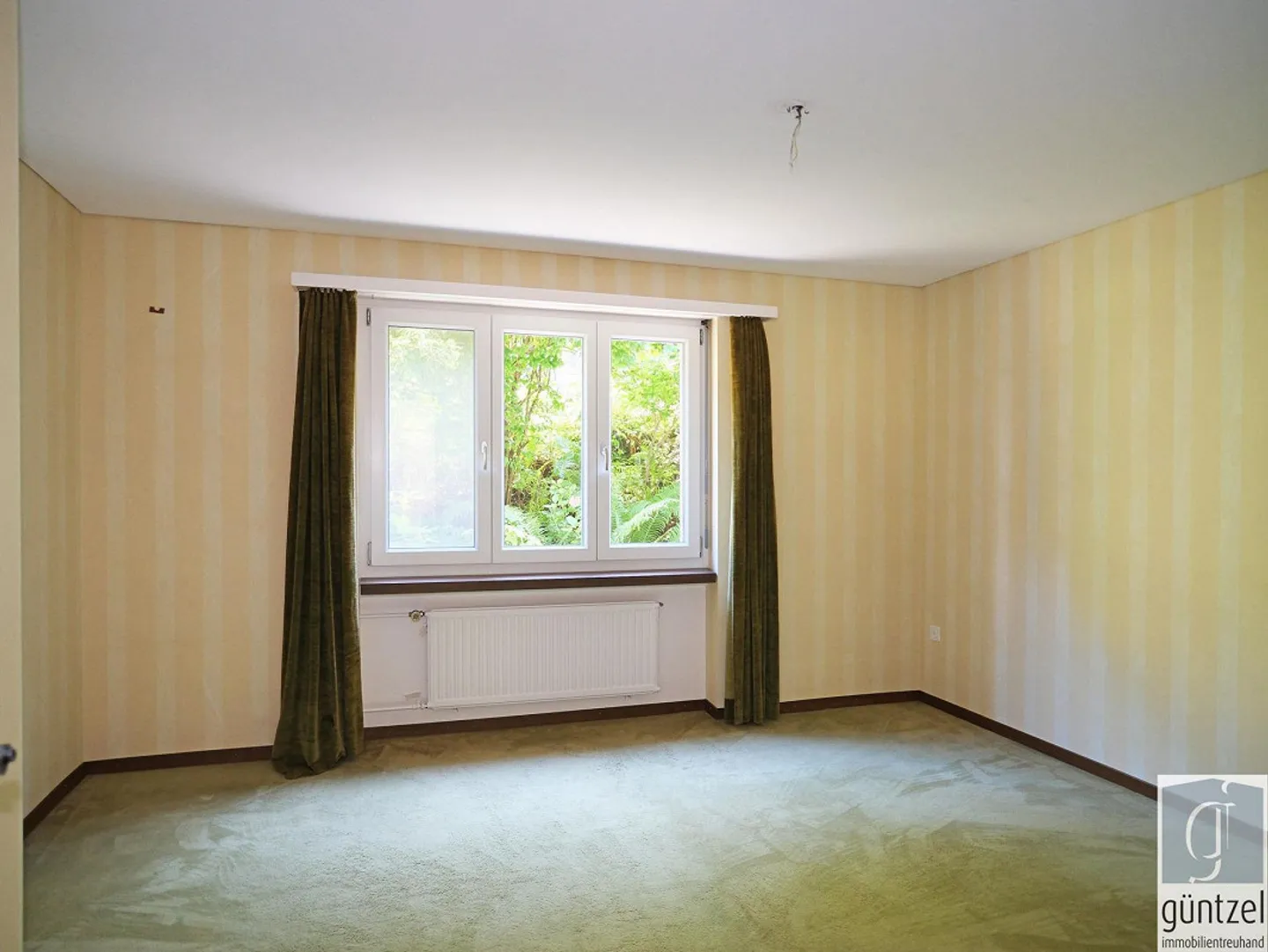 Single-family house with potential in a quiet, idyllic location - Photo 10 of 13