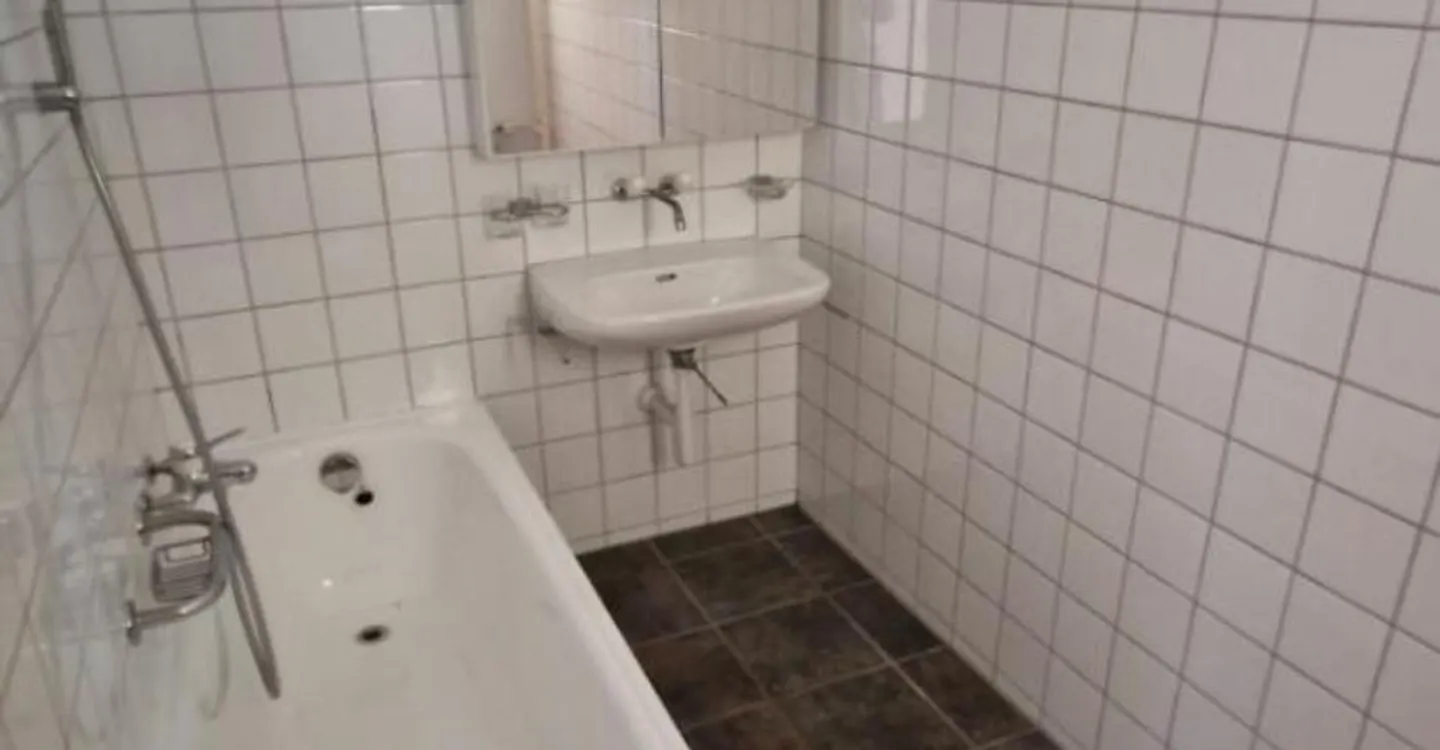2-room apartment on the ground floor - Photo 3 of 13
