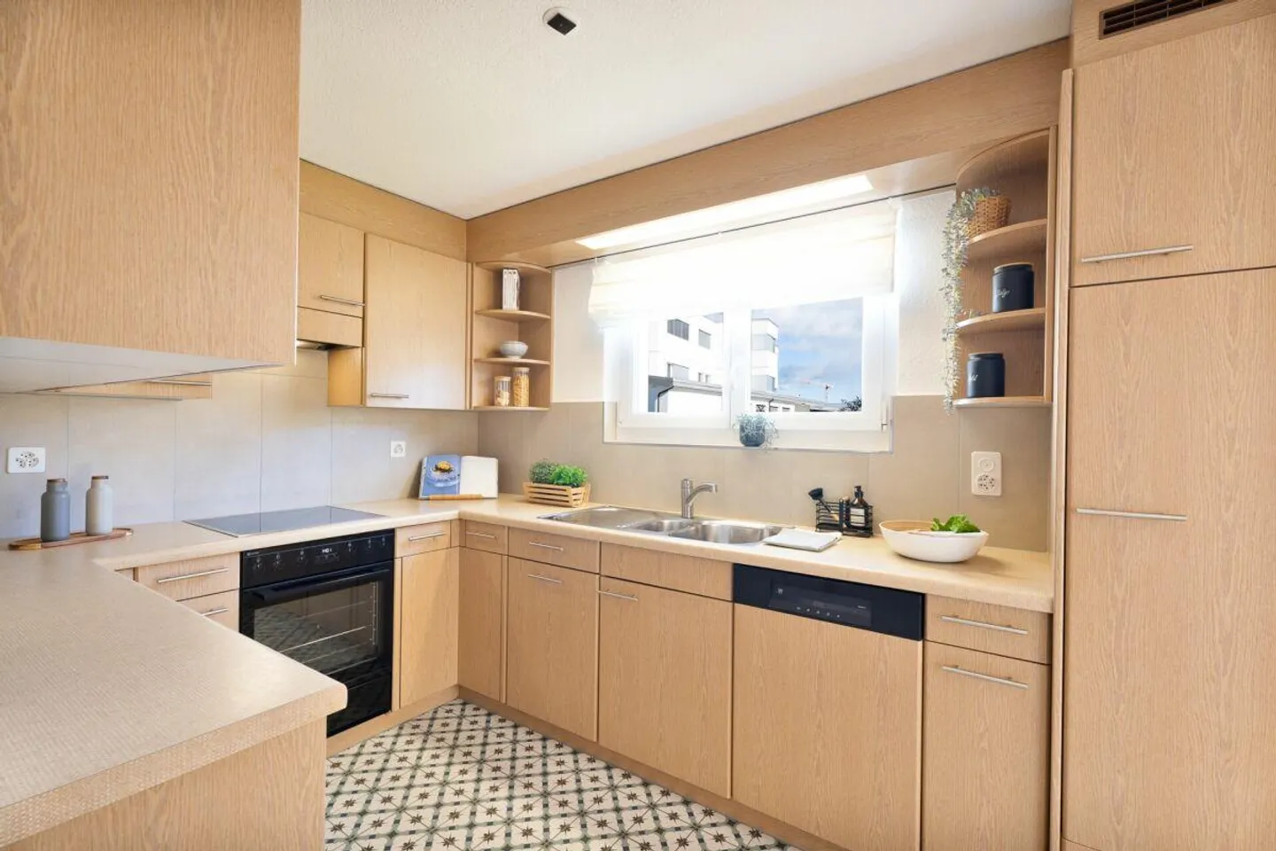 Résidence familiale avec grand jardin et potentiel d'extension - Photo 5 sur 13