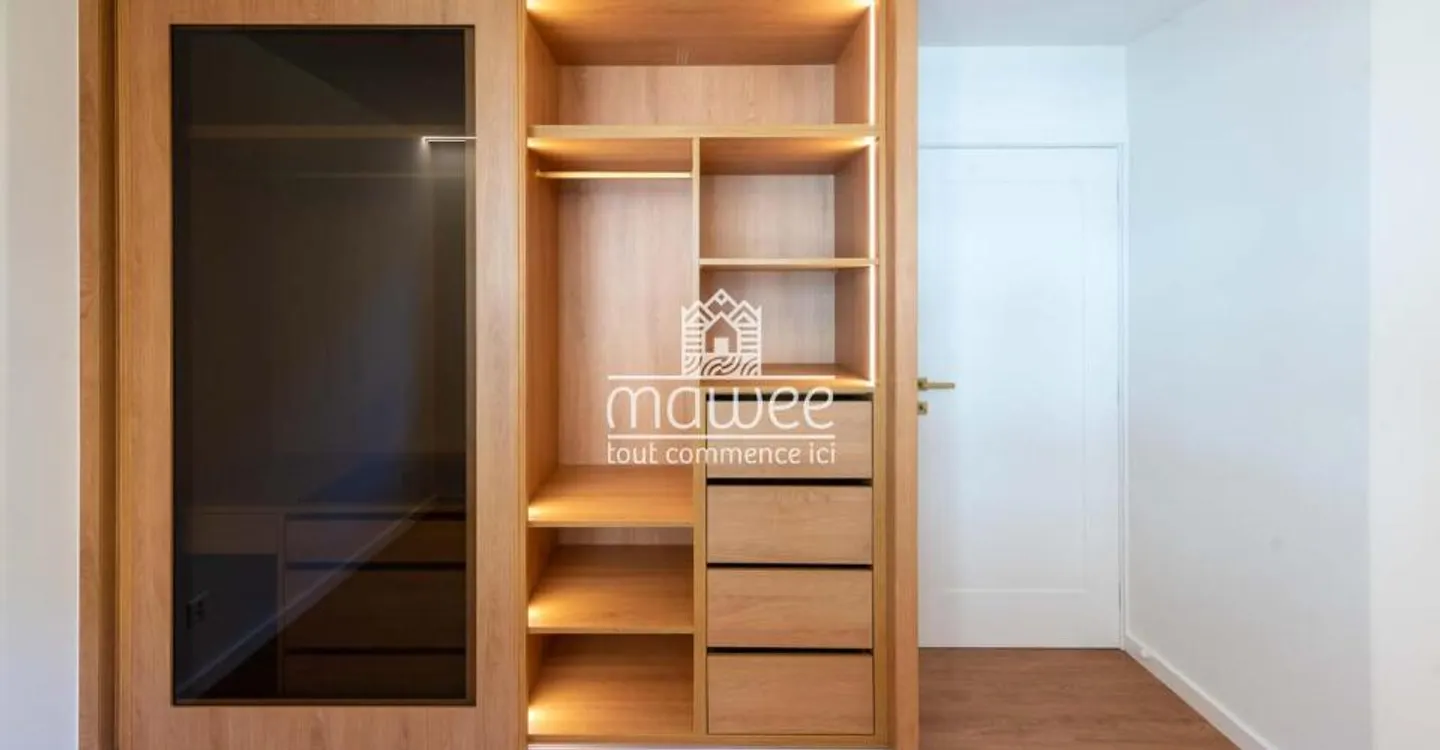 Magnificent fully renovated apartment with high-end finishes - Photo 11 of 12