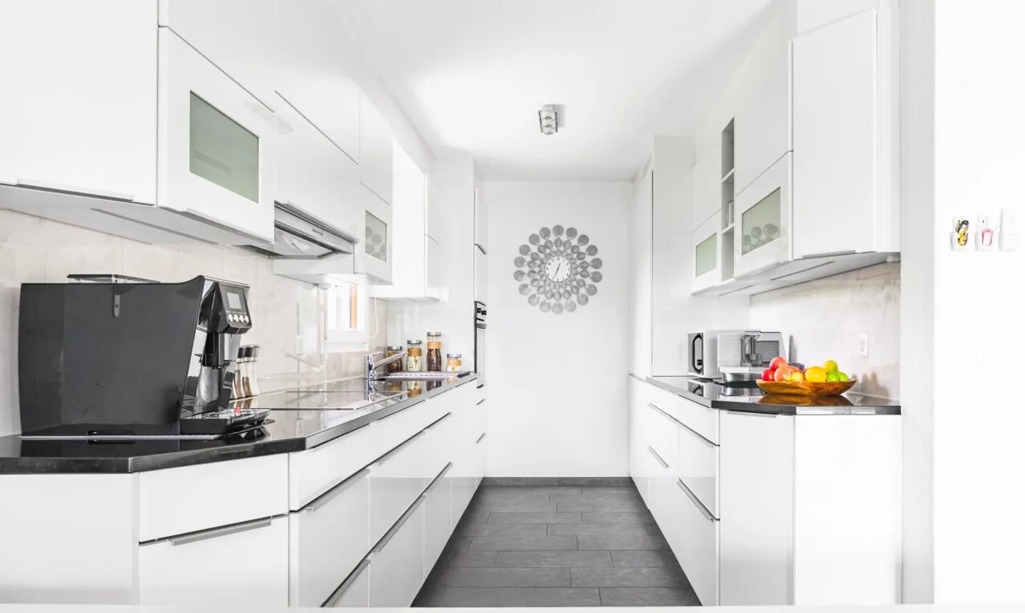 Modern Semi-Detached House with Large Surroundings - Photo 4 of 11