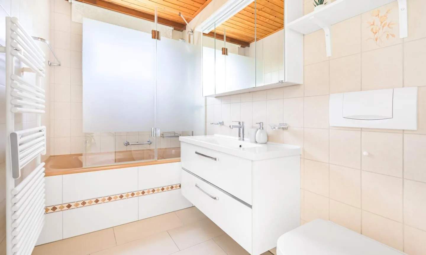 Modern Semi-Detached House with Large Surroundings - Photo 8 of 11