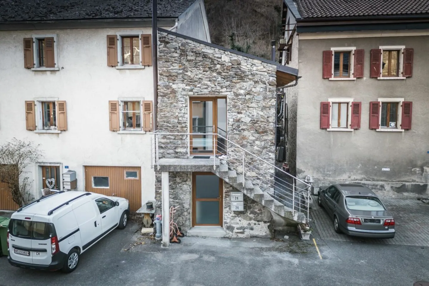 Charmantes Dorfhaus mit Ateliers - Foto 2 von 10