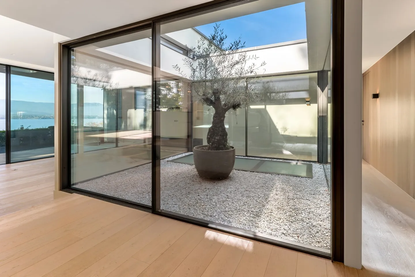 Villa avec vue lac et accès privé lac. - Photo 11 sur 11