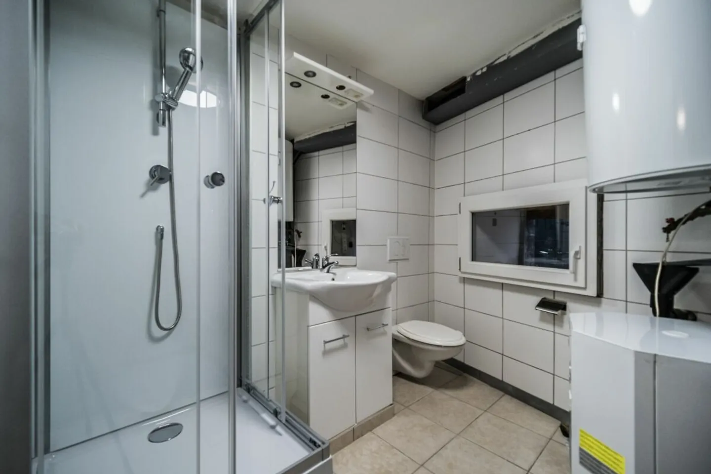 Charmantes Dorfhaus mit Ateliers - Foto 8 von 10