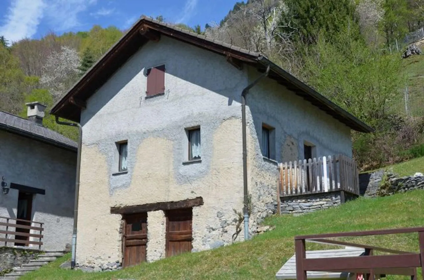 Rustico 3 1/2 locali in posizione molto tranquilla e soleggiata con vista / Bell... - Foto 1 di 39