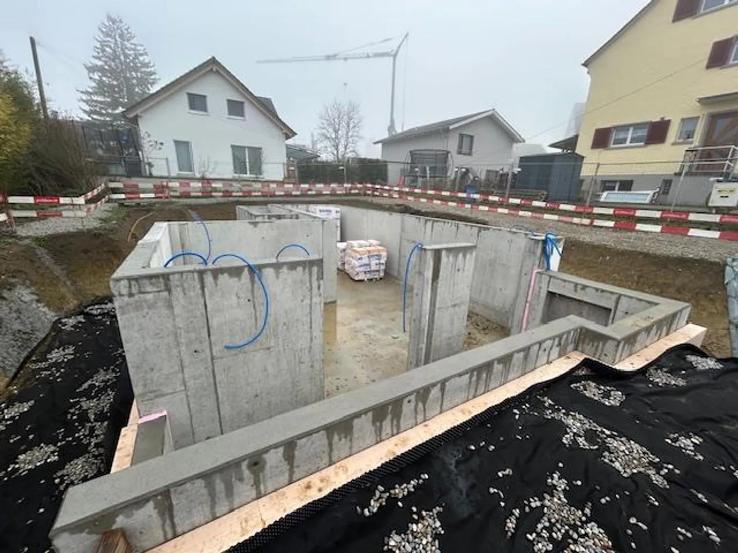 CHF 435,000 for building land with completed (shell) basement - Photo 3 of 4