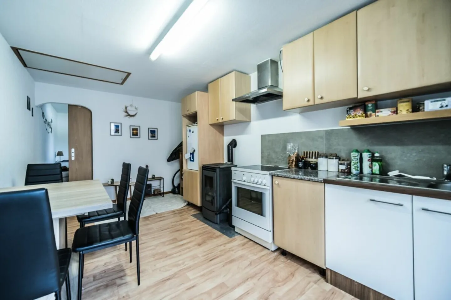 Charmantes Dorfhaus mit Ateliers - Foto 6 von 10