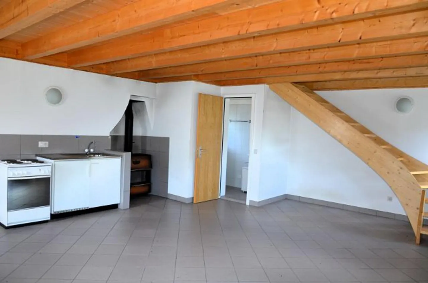 Rustico 3 1/2 locali in posizione molto tranquilla e soleggiata con vista / Bell... - Foto 4 di 39