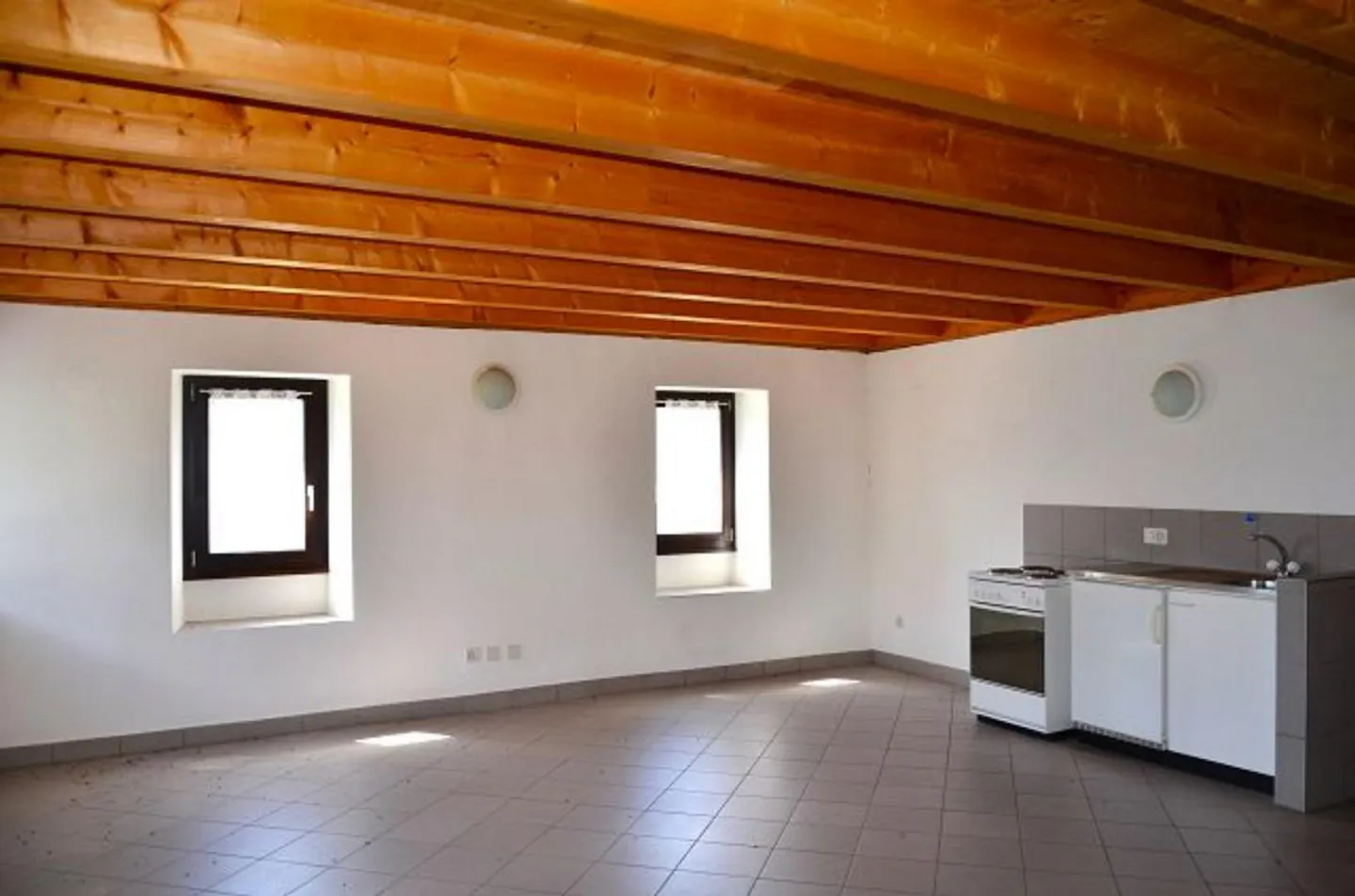 Rustico 3 1/2 locali in posizione molto tranquilla e soleggiata con vista / Bell... - Foto 5 di 39