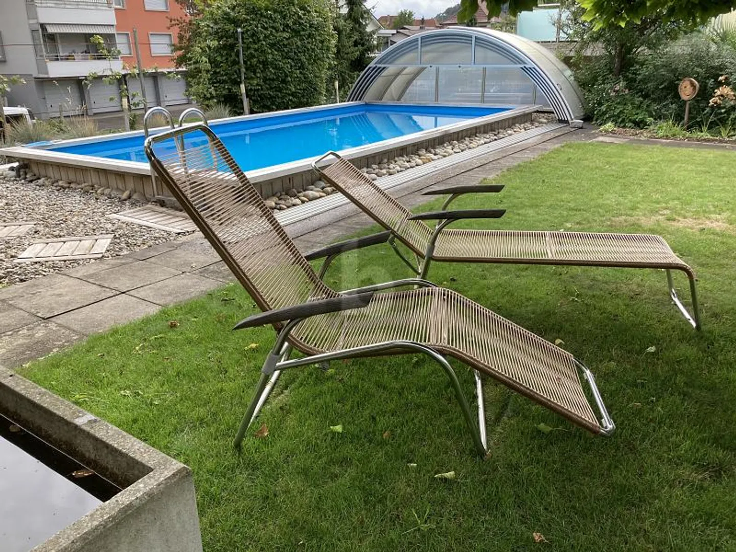 SPACIOUS, LIGHT-FLOODED WITH PRIVATE POOL - Photo 1 of 6