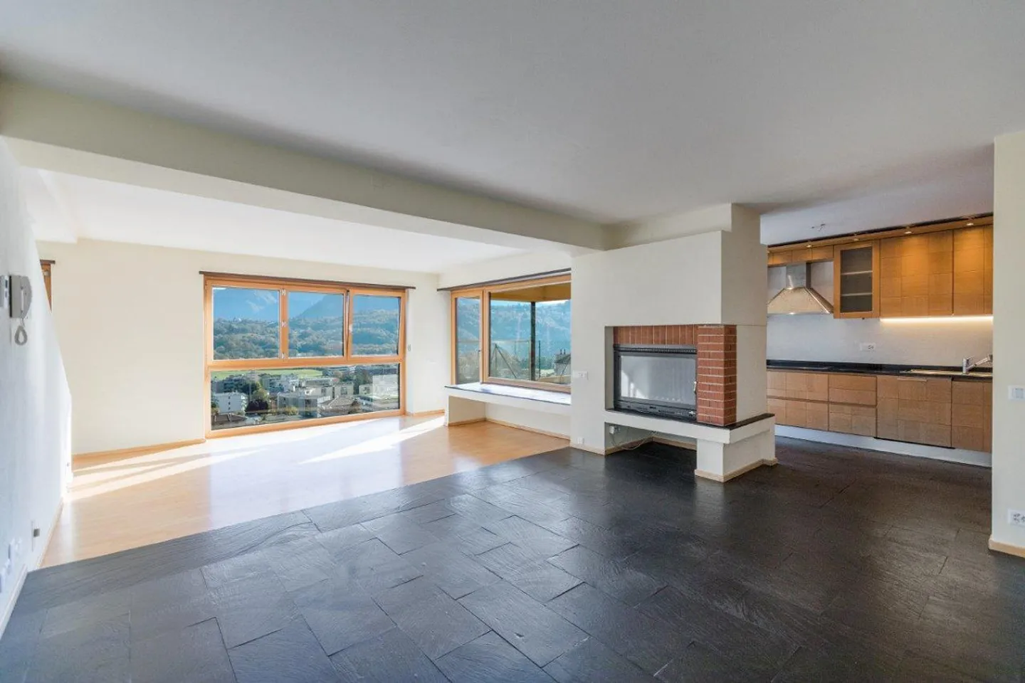 Villa unifamiliare esclusiva con vista lago - Foto 1 di 9