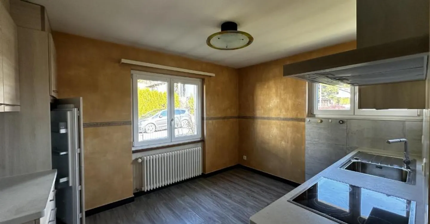 8-room House - Photo 6 of 13
