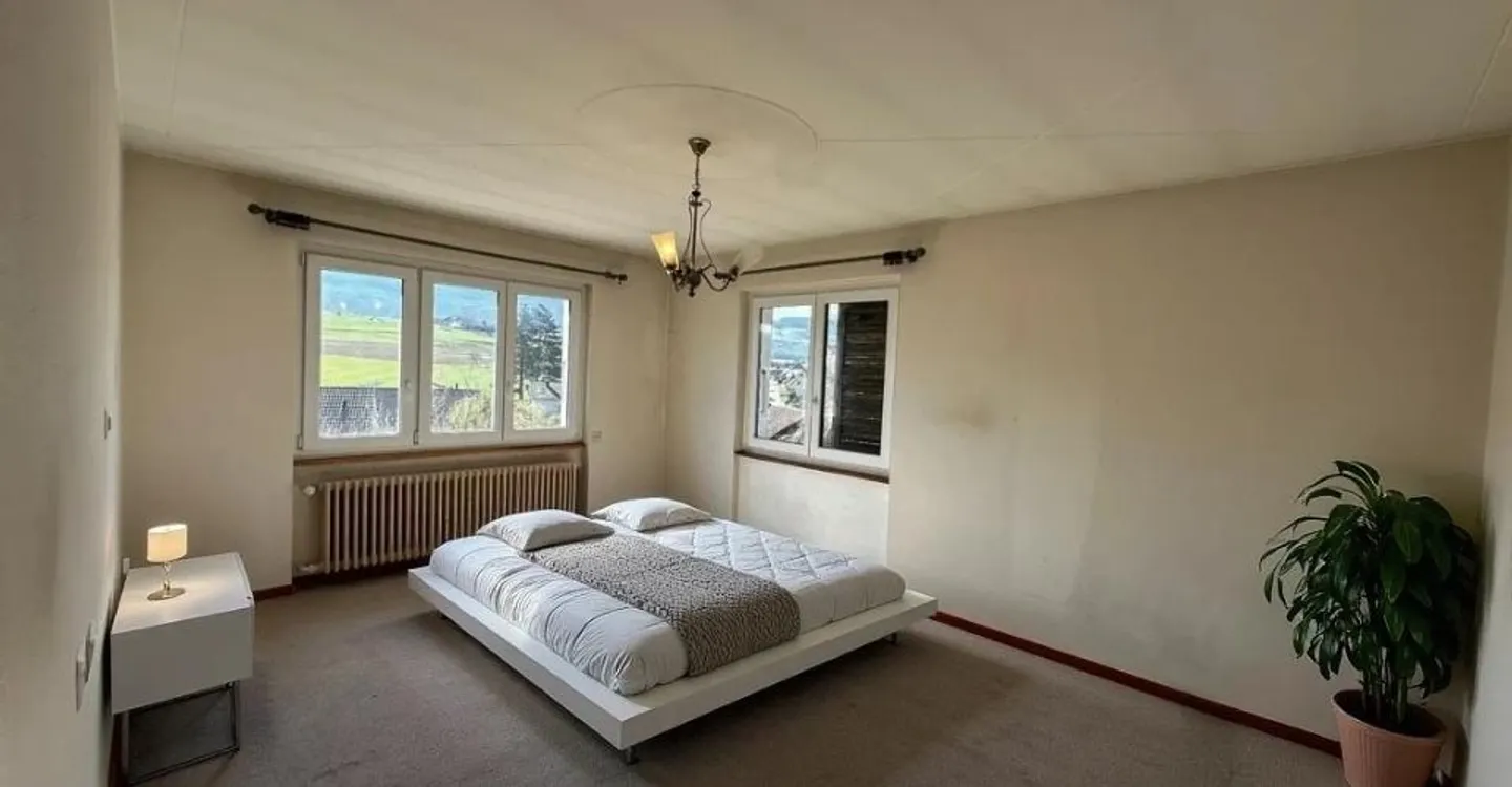 8-room House - Photo 8 of 13