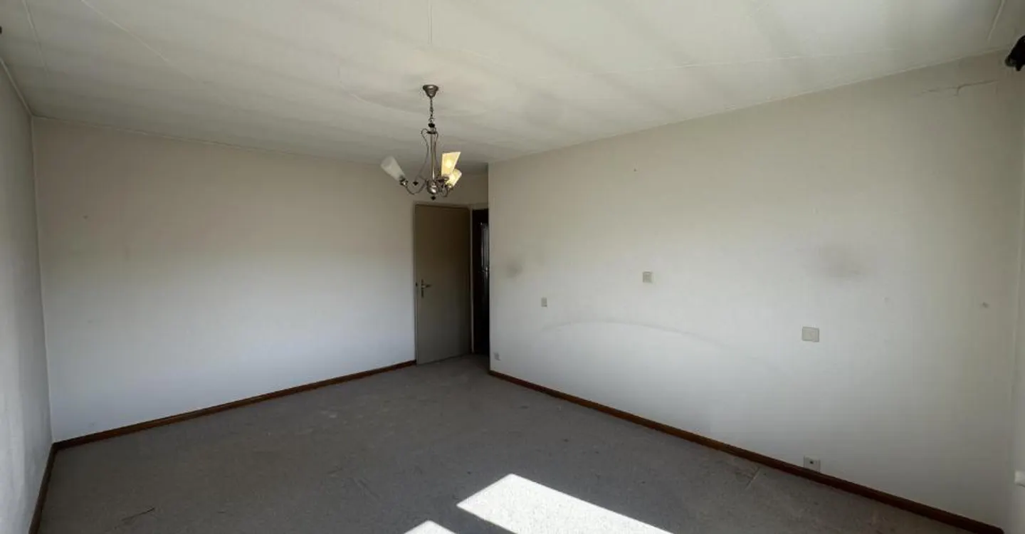 8-room House - Photo 10 of 13