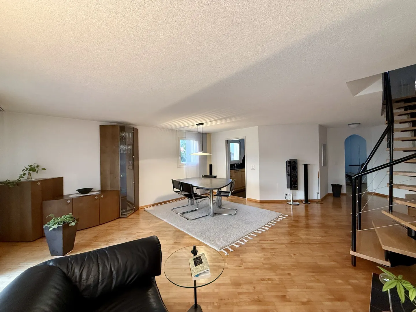 Spacious living with mountain view - 5.5-room maisonette in Römerswil - Photo 5 of 16
