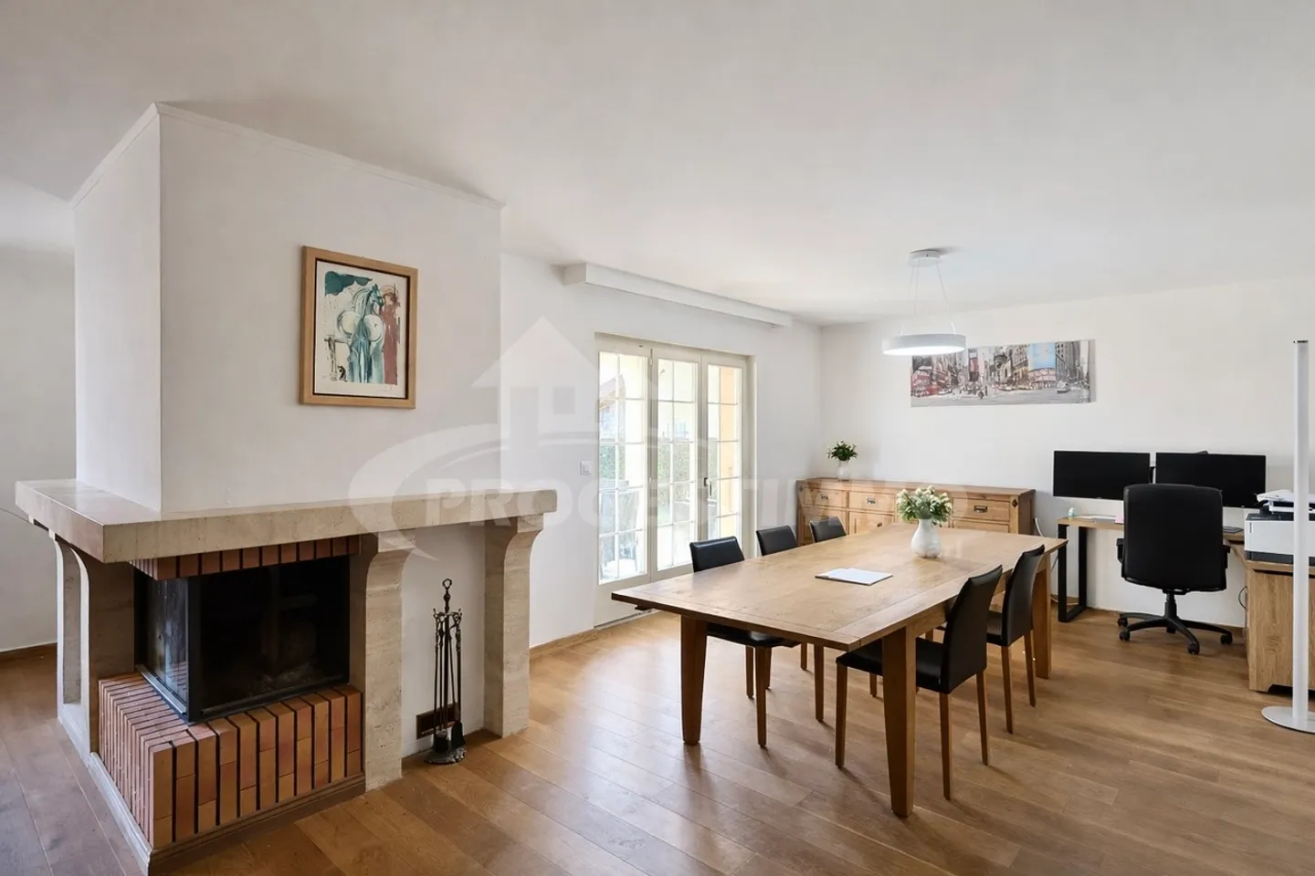 6.5-ROOM VILLA, GENEROUS VOLUMES AND HIGH EXTENSION POTENTIAL - Photo 2 of 13