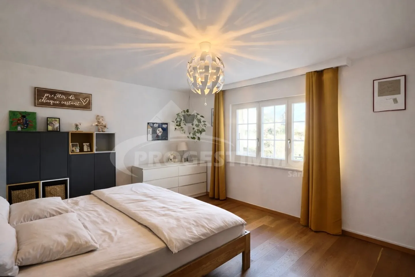 6.5-ROOM VILLA, GENEROUS VOLUMES AND HIGH EXTENSION POTENTIAL - Photo 7 of 13