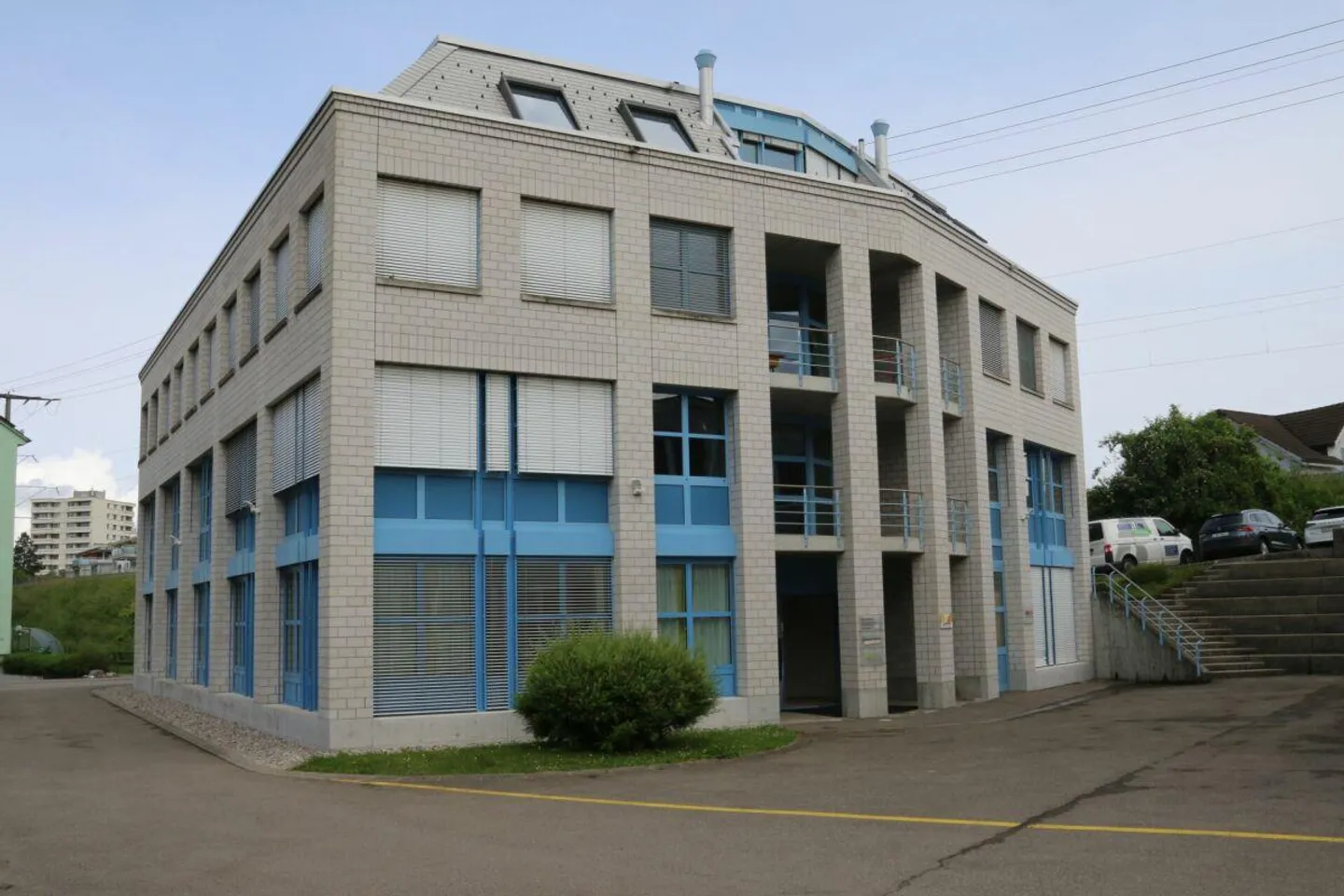 Edificio commerciale di 297 m2 - Foto 8 di 9
