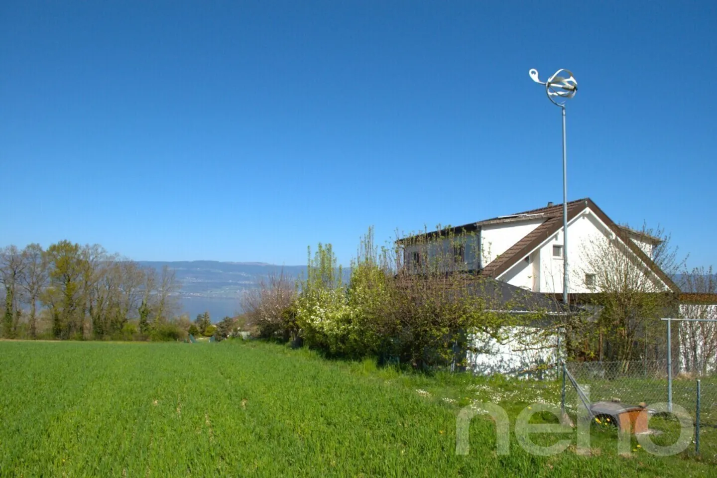 Superbe villa rénovée avec vue sur le lac - Photo 3 sur 13