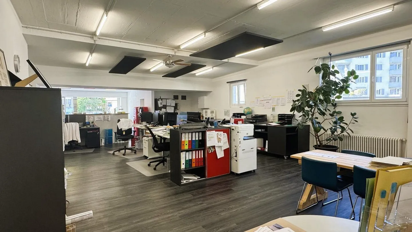 Espace commercial flexible dans un emplacement très visible à Liebefeld ! - Photo 8 sur 12
