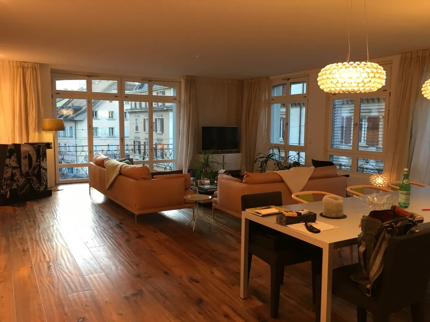Vevey - rue du Collège 1 - appartamento di 6.5 locali al 1° piano - Foto 1 di 6