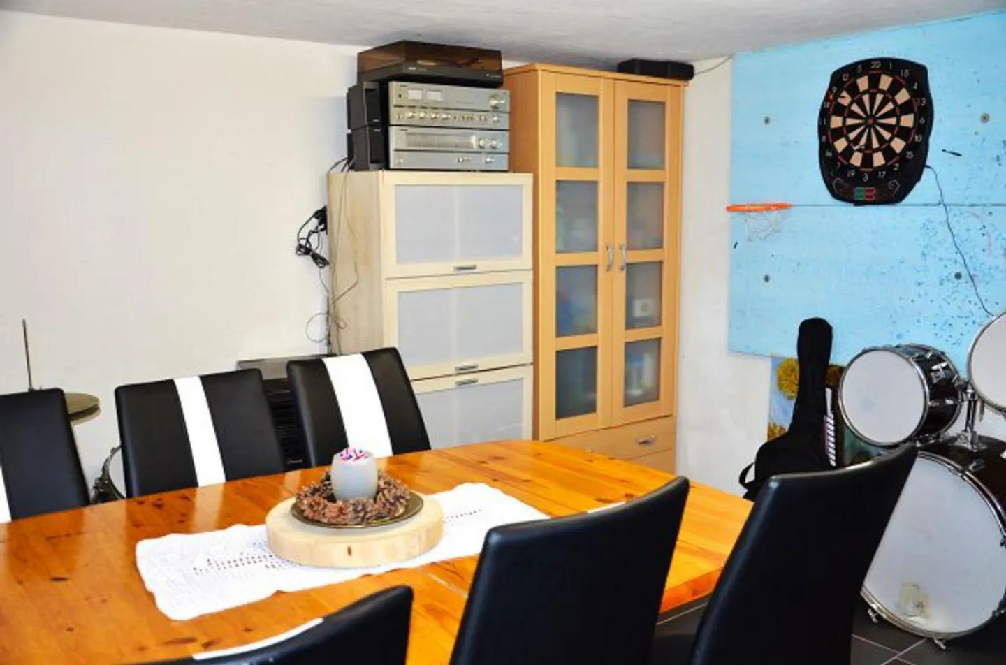 6 1/2 Zimmer-Einfamilienhaus mit grossem Umschwung an sehr ruhiger,... - Foto 25 von 66