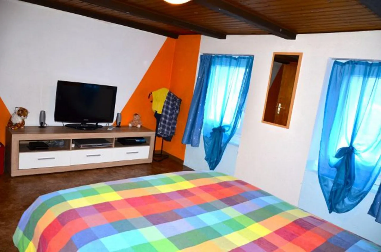 6 1/2 Zimmer-Einfamilienhaus mit grossem Umschwung an sehr ruhiger,... - Foto 17 von 66