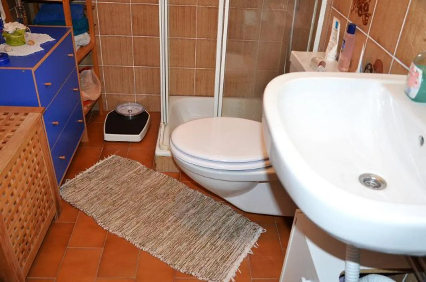 6 1/2 Zimmer-Einfamilienhaus mit grossem Umschwung an sehr ruhiger,... - Foto 19 von 66