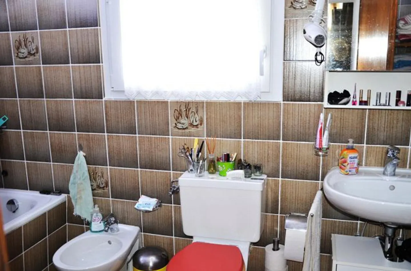 6 1/2 Zimmer-Einfamilienhaus mit grossem Umschwung an sehr ruhiger,... - Foto 22 von 66