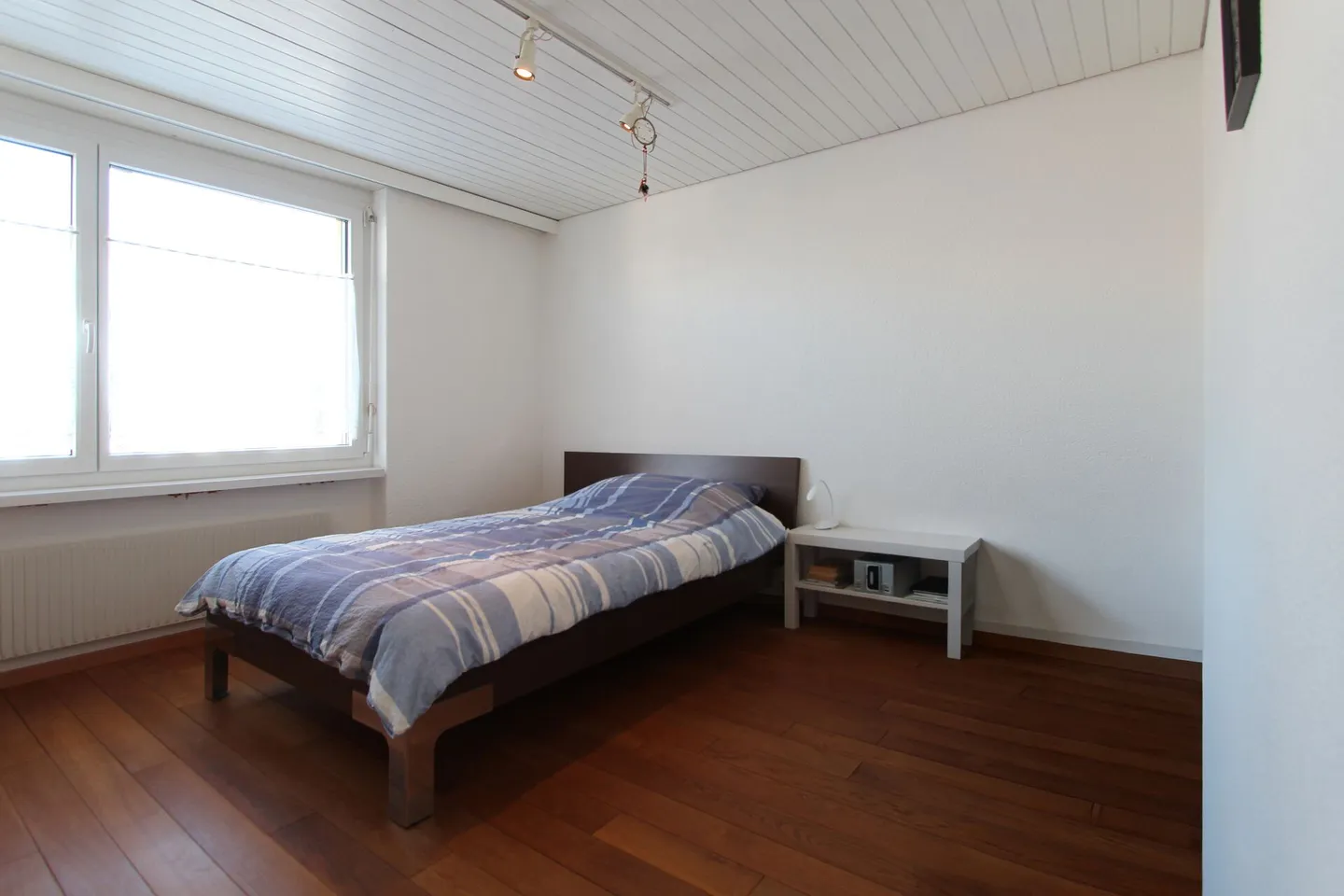 LIVING WITH QUALITY OF LIFE - spacious family home with pool, winter garden and plenty of space - Photo 12 of 14