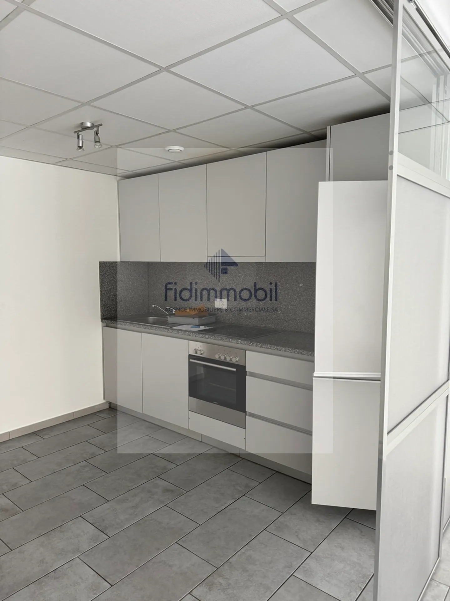 Studio au centre-ville - Photo 1 sur 3