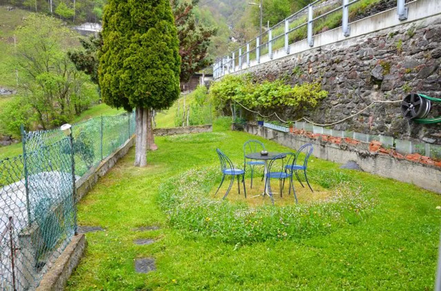 6 1/2 Zimmer-Einfamilienhaus mit grossem Umschwung an sehr ruhiger,... - Foto 36 von 66