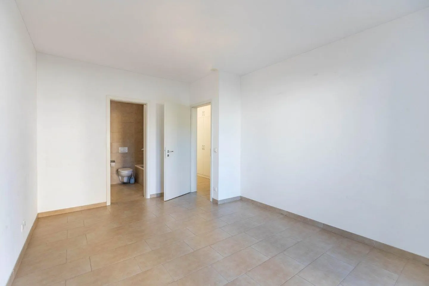 Geräumige 3,5-Zimmer-Wohnung im Erdgeschoss in ruhiger Wohnlage - Foto 5 von 13