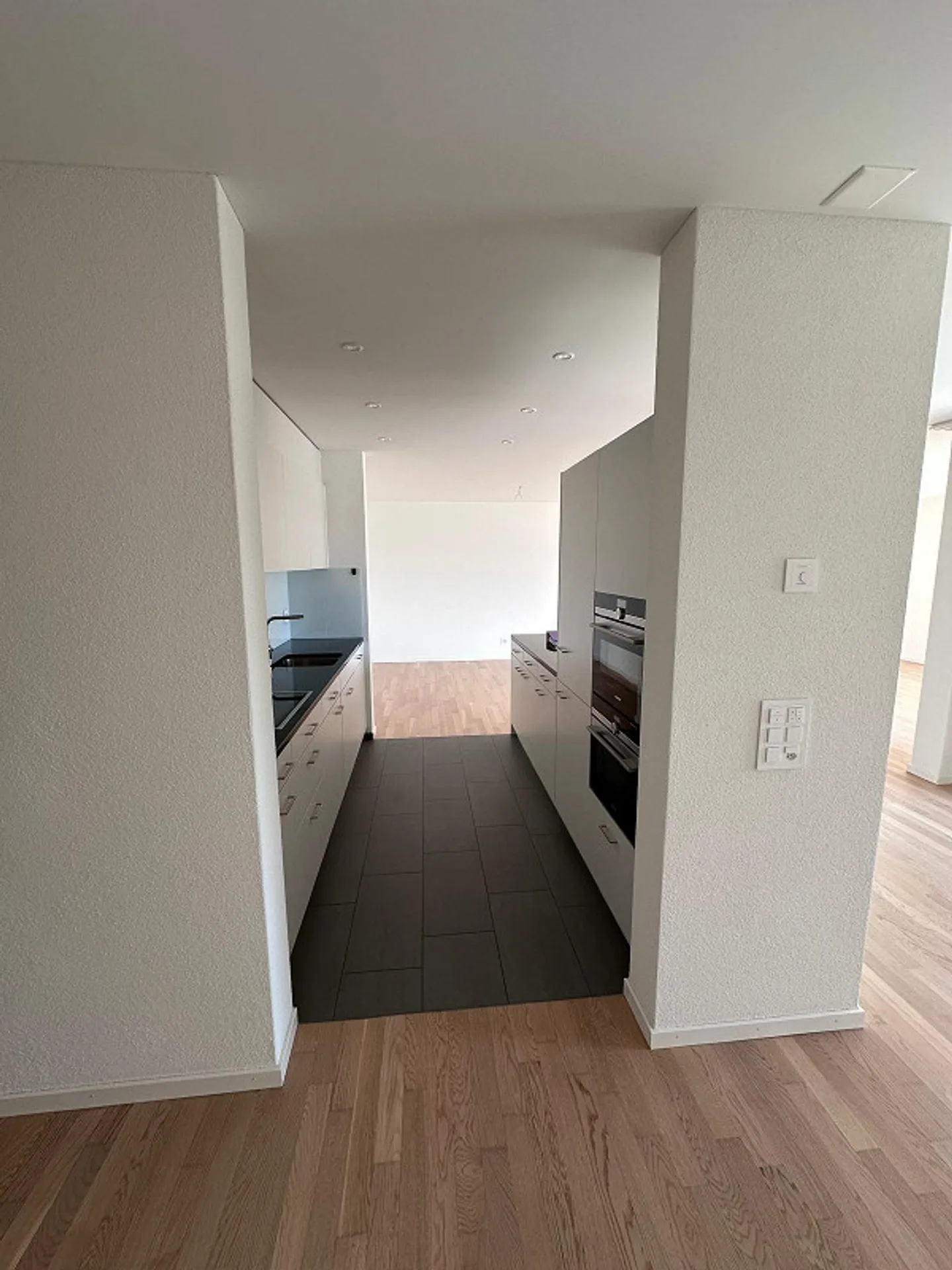Stylische Attika-Wohnung mit Terrasse - Foto 9 von 17