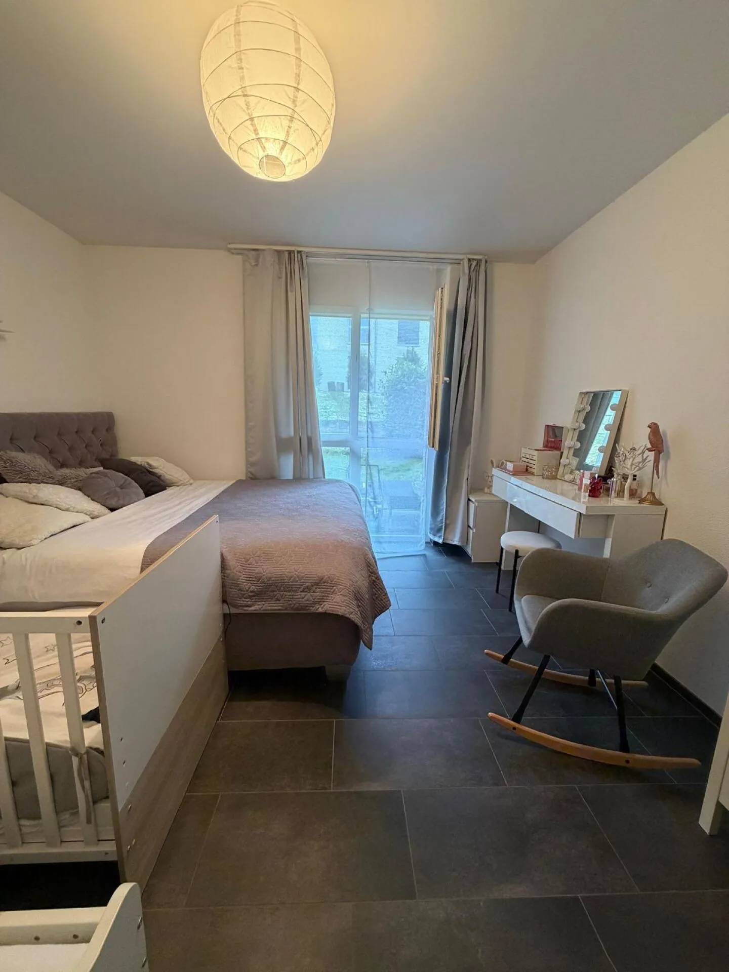 Appartamento giardino moderno, luminoso e attraente di 4,5 stanze - Foto 4 di 8